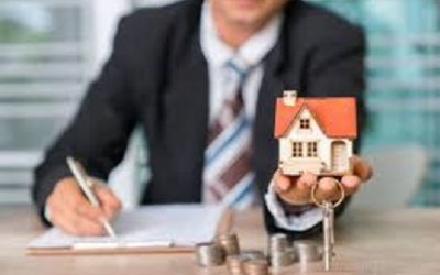 Avant de vendre, par qui faire estimer sa maison ?